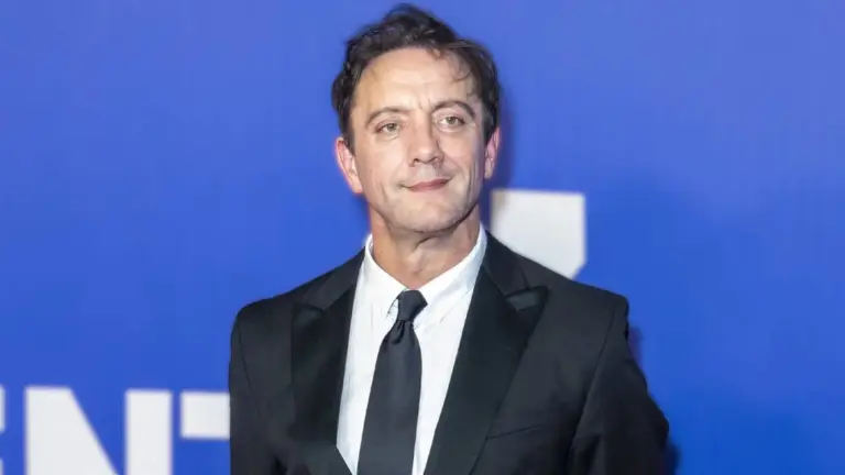 Hivatalos: Peter Serafinowicz alakítja Hopszit az új Harry Potter szériában